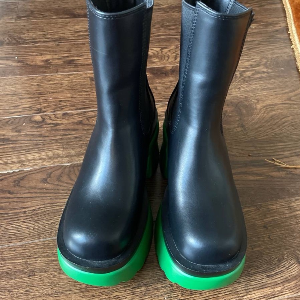 NEW| Chelsea Green Platform Chunky Ankle Boots - Picture 8 of 9
